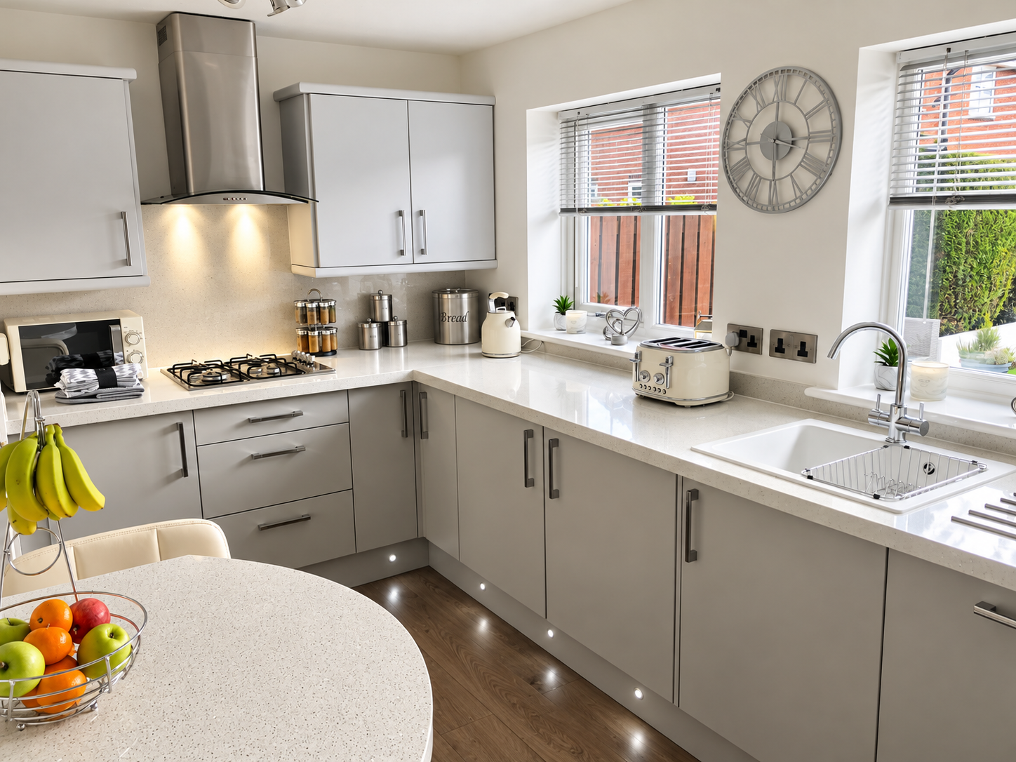 Gloss white replacement kitchen cupboard doors